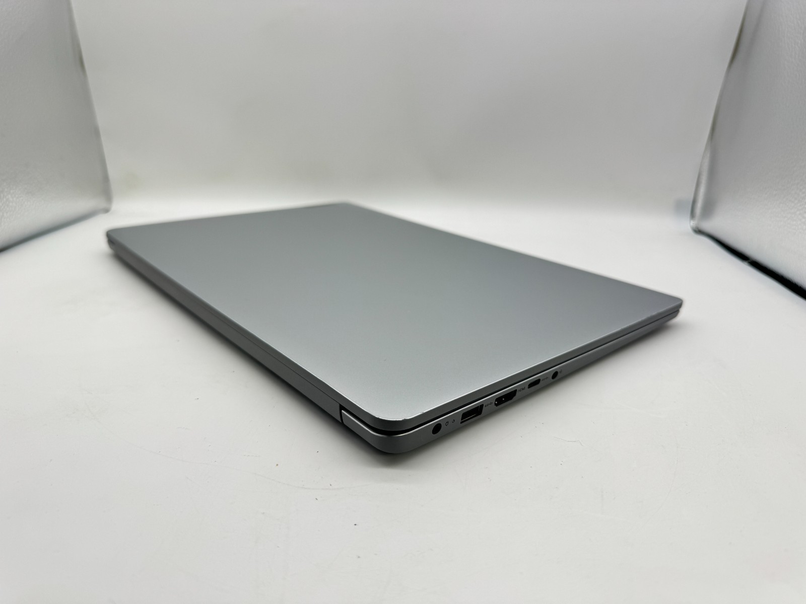Lenovo Ideapad 1 15IAU7 15.6″ Touch laptop Intel Core i3 256GB 8GB 82QD00DHUS