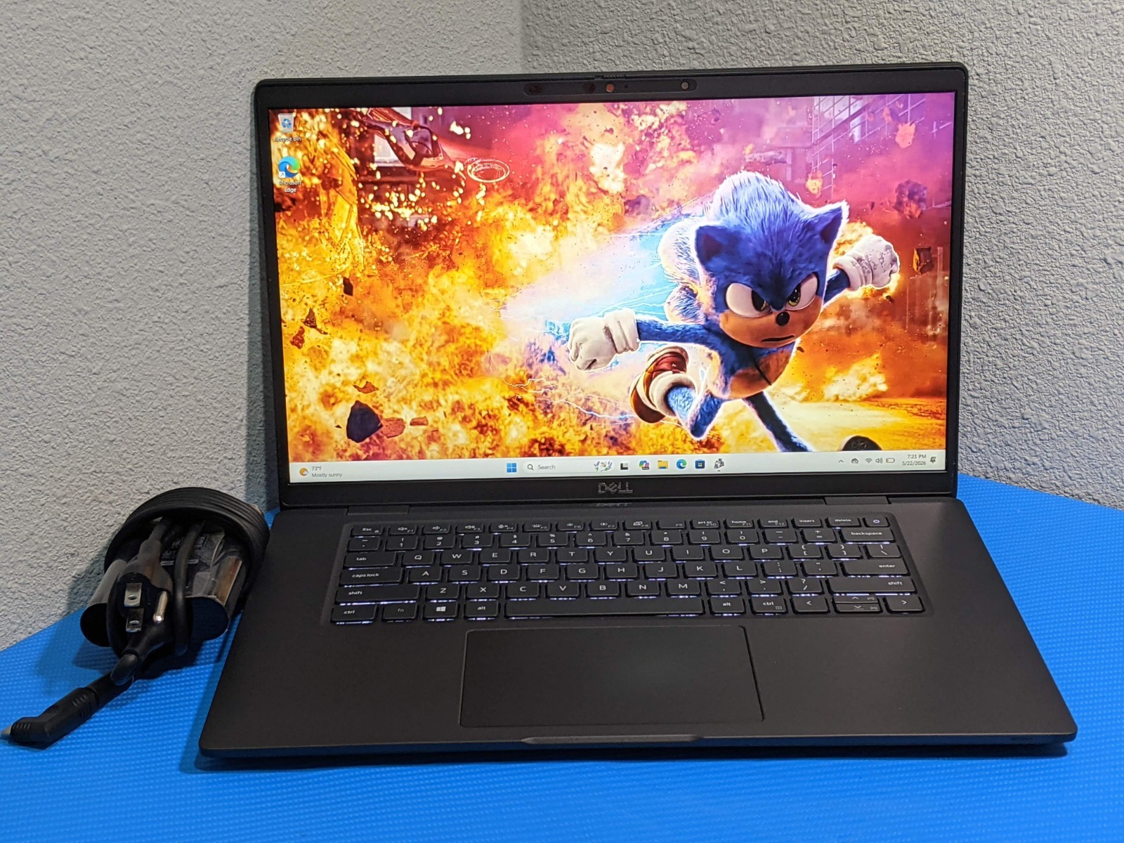 Dell Latitude 7520 15.6″ FHD Intel i5-1145G7 2.6GHz 8GB 256GB SSD Win11Pro +PA