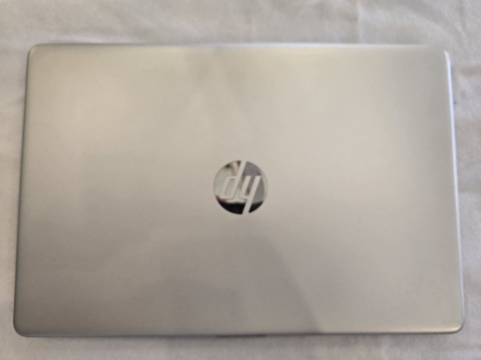 HP laptop/notebook, Webcam, Wifi, Windows 11, Touchscreen, Comes with charger