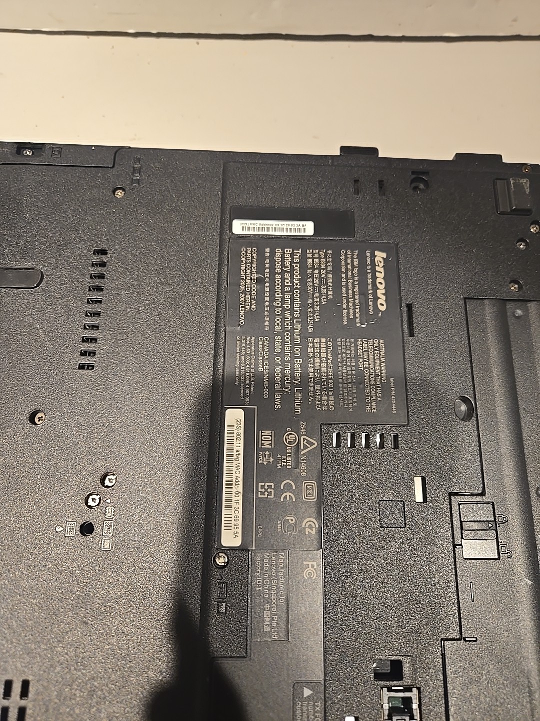 Lenovo IBM Thinkpad R61i Laptop Untested No Charger No Hard Drive Screen Damage
