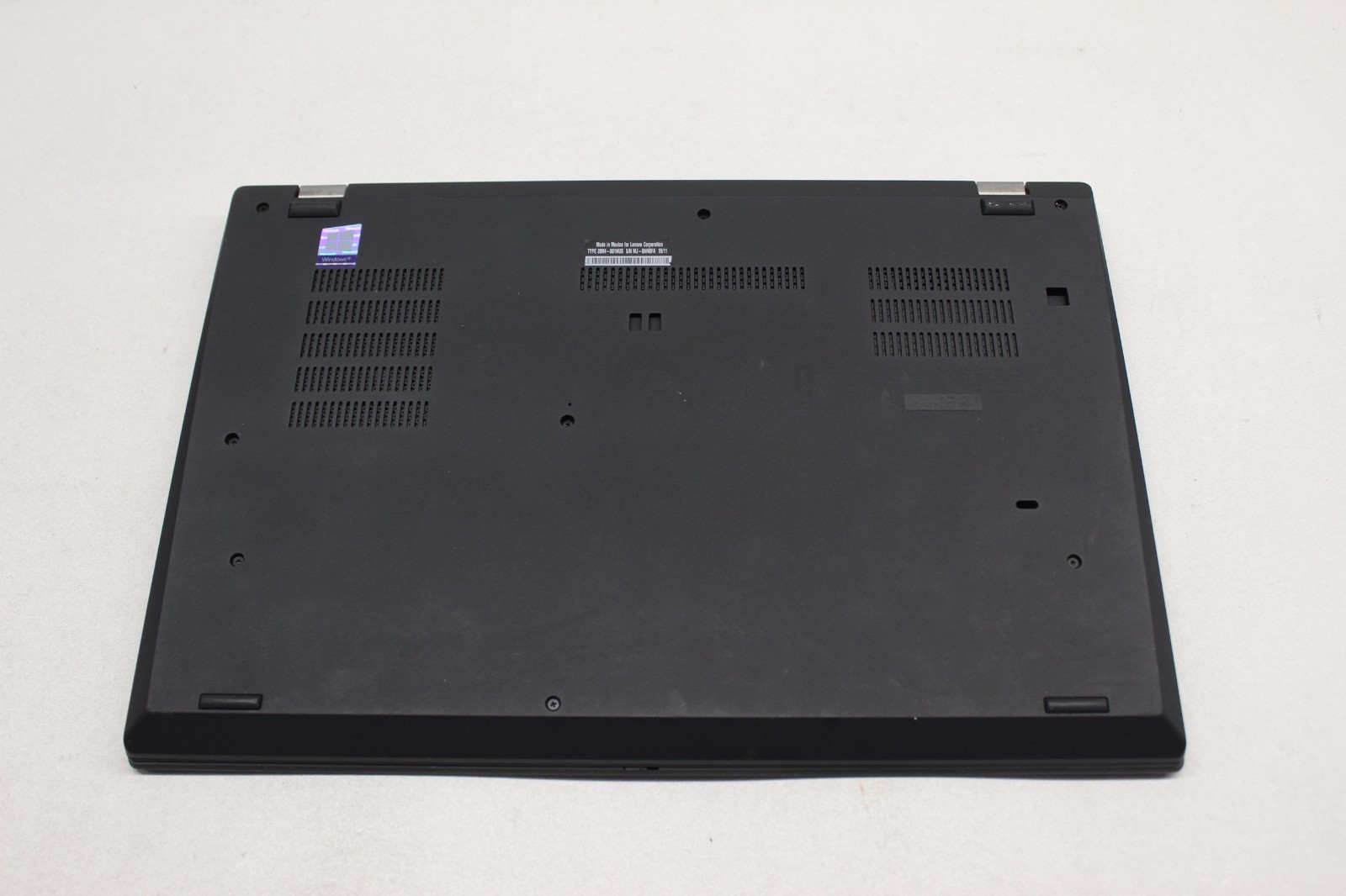 Lenovo T590 I5-8265U 256GB NvME SSD 8GB DDR4 Win11Pro*NO Battery
