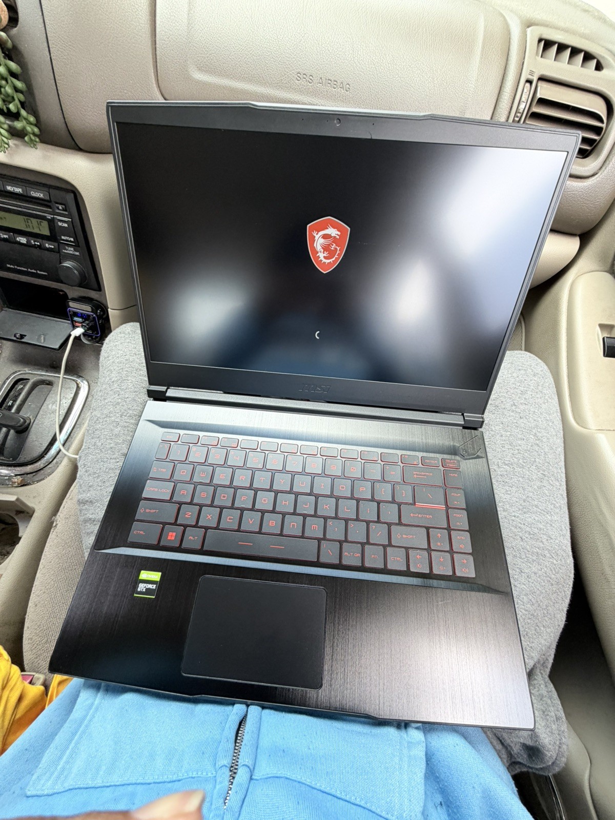 MSI Thin GF63 15 Gaming Laptop i5 / 256GB+500GB / 16GB / GTX 1650