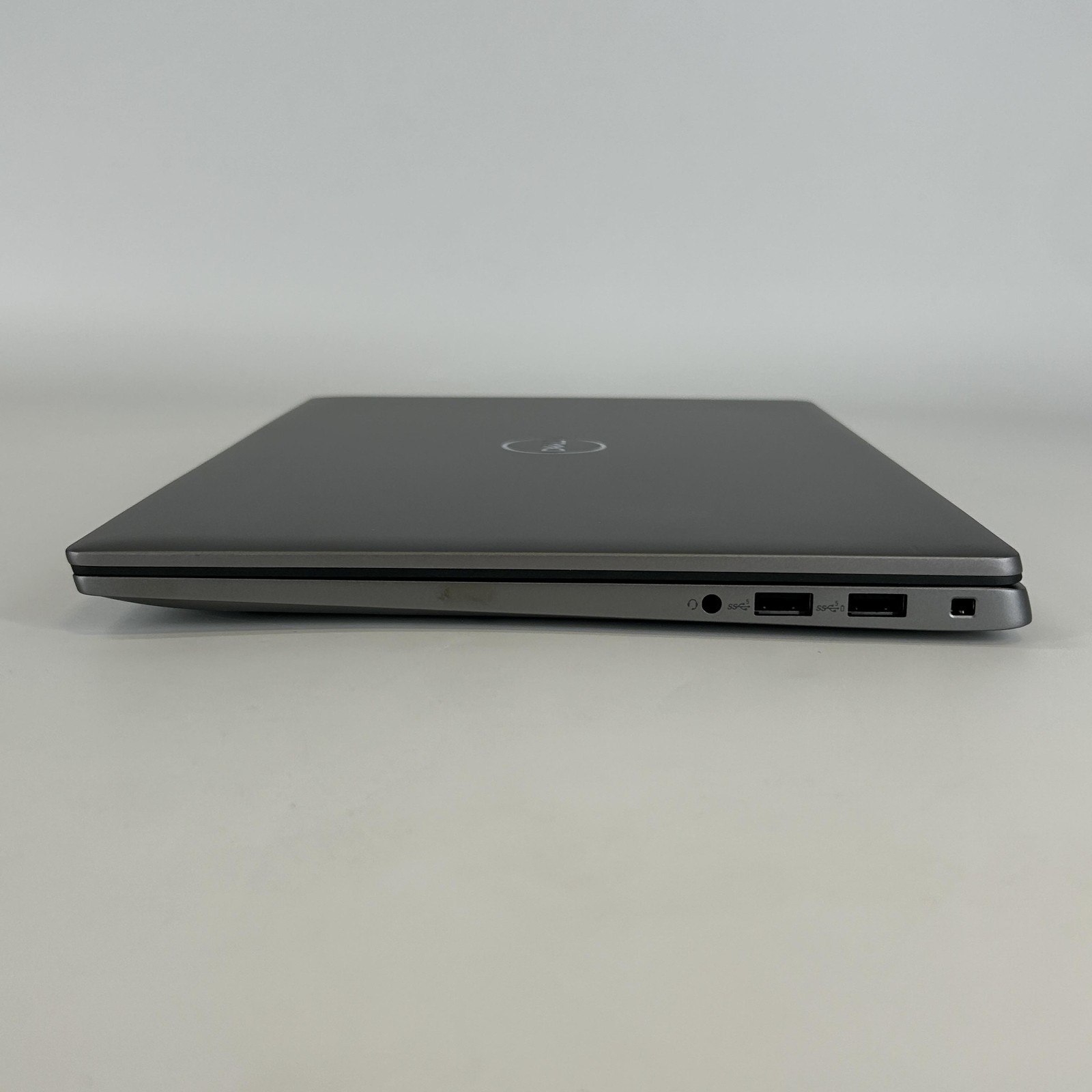 Dell Latitude 7450 14 FHD+ 2.1 GHz Ultra 5 135U 32GB 256GB SSD Very Good