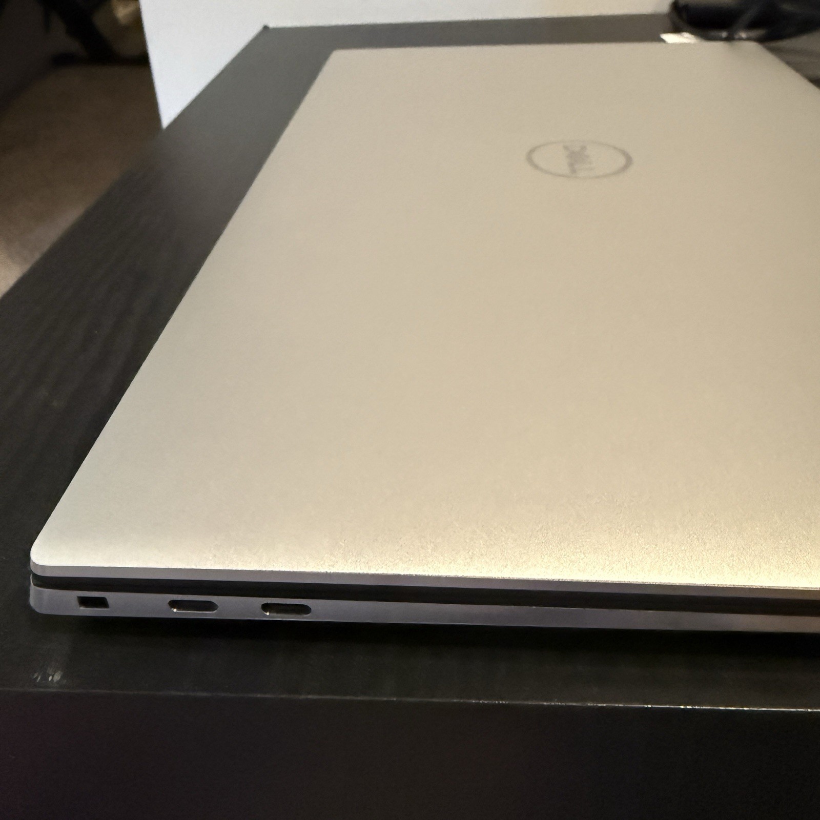 Dell XPS 15 9350 1 TB SSD, 32 GB DDR5, Intel i7-13620H Windows 11 Pro Laptop