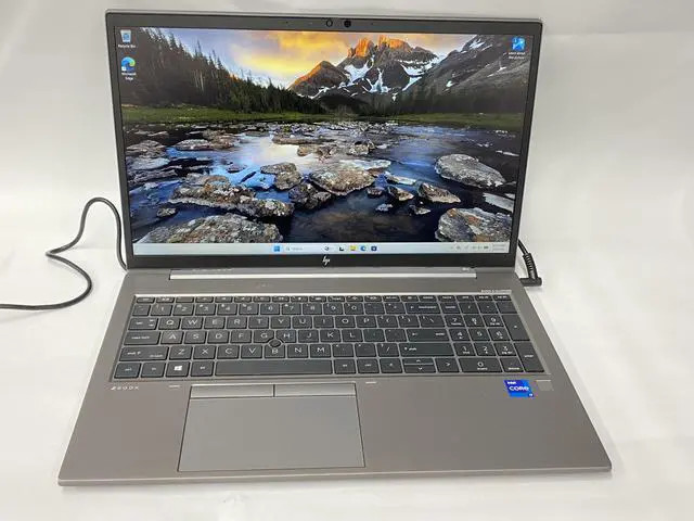 HP ZBook Firefly 15 G8 Touch i7-1165G7 16GB RAM 512GB SSD 15in