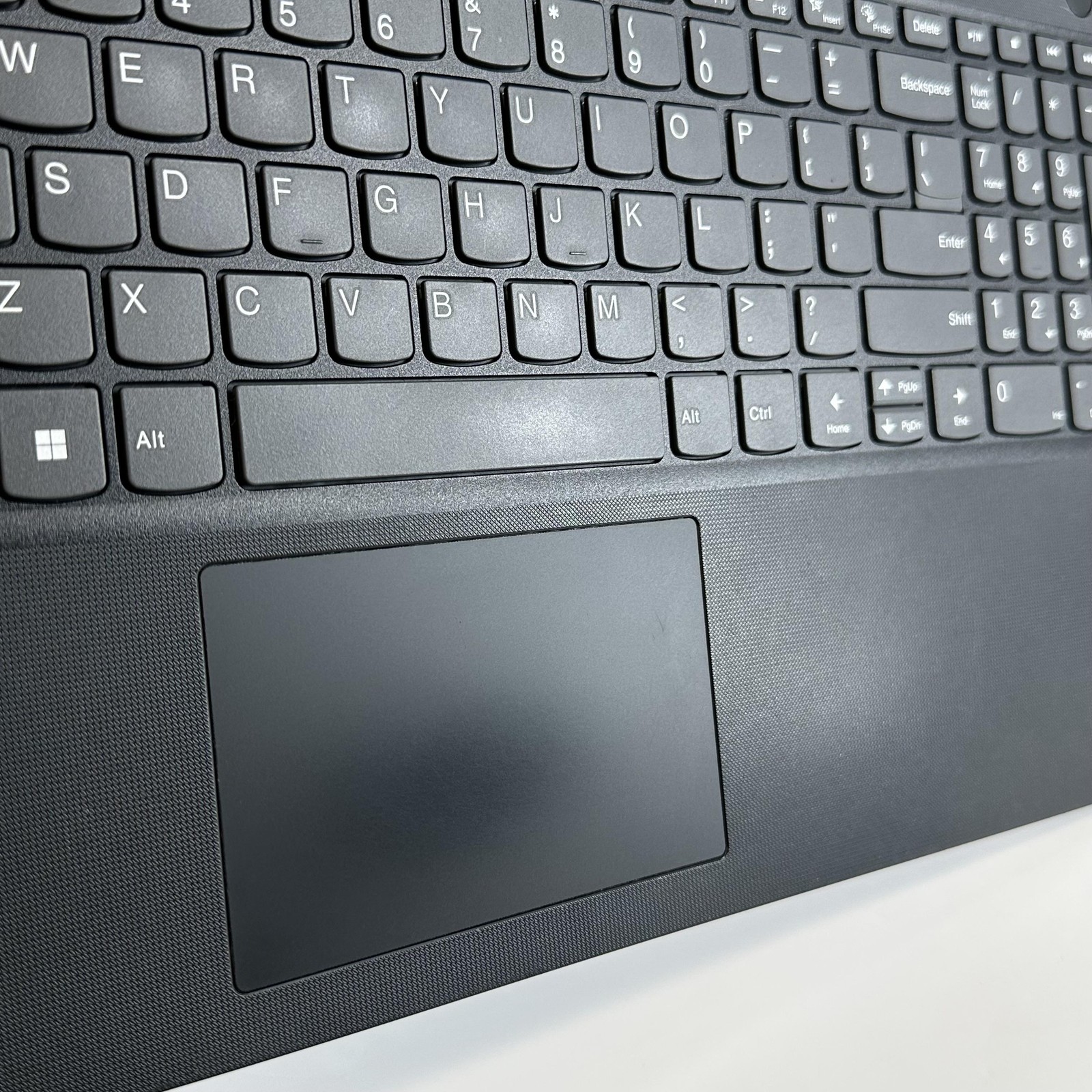 Lenovo V15 G4 15.6 Black FHD 1.2 GHz i3-1315U 8GB RAM 256GB SSD Good