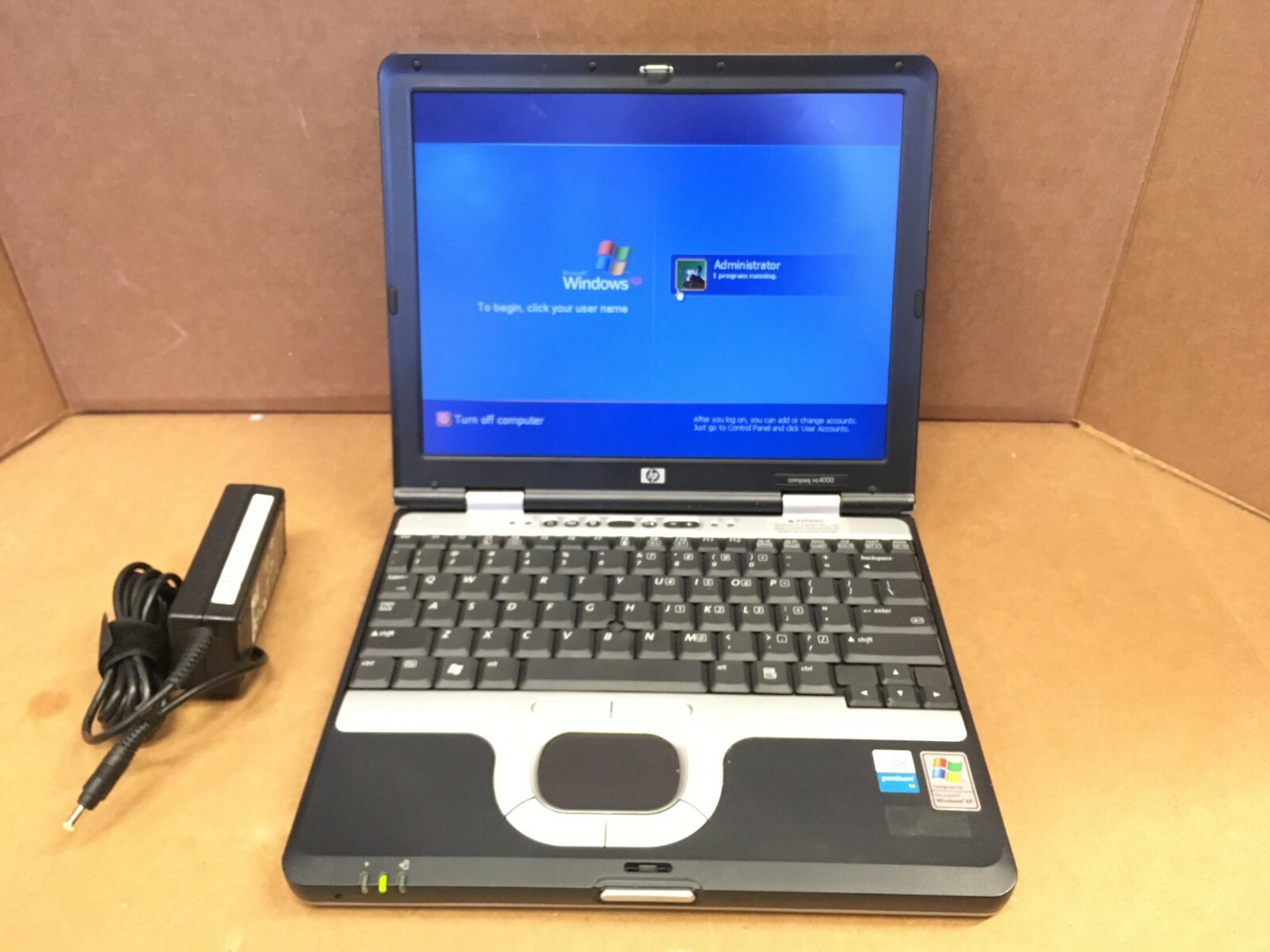 HP Compaq nc4000 Intel Pentium M 1.39GHz 736MB Ram 40GB HDD 12.1″ Laptop XP SP3