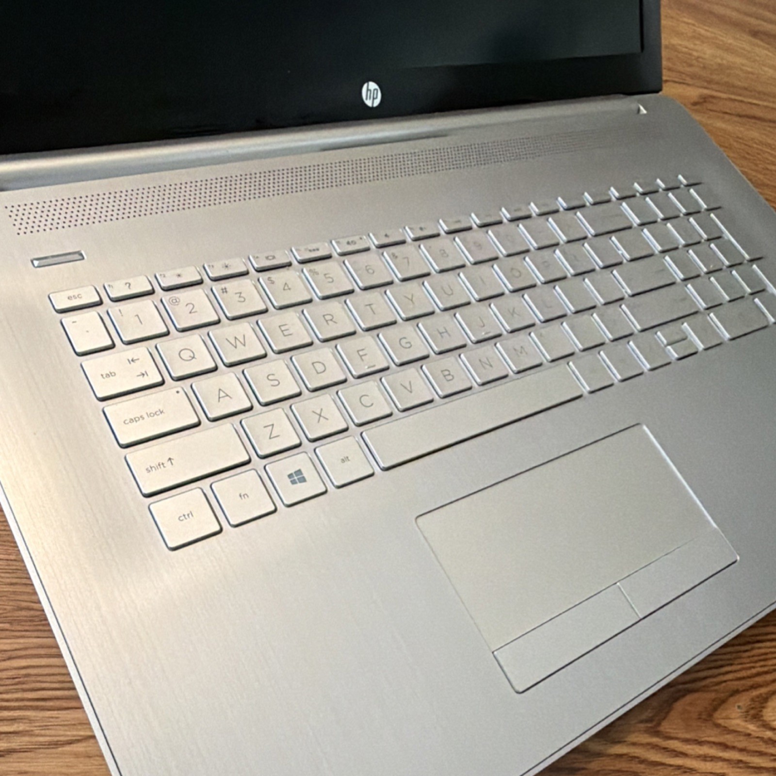 HP 17-by4061nr 17″ Laptop Intel Core i5 Iris Xe Silver with Charger