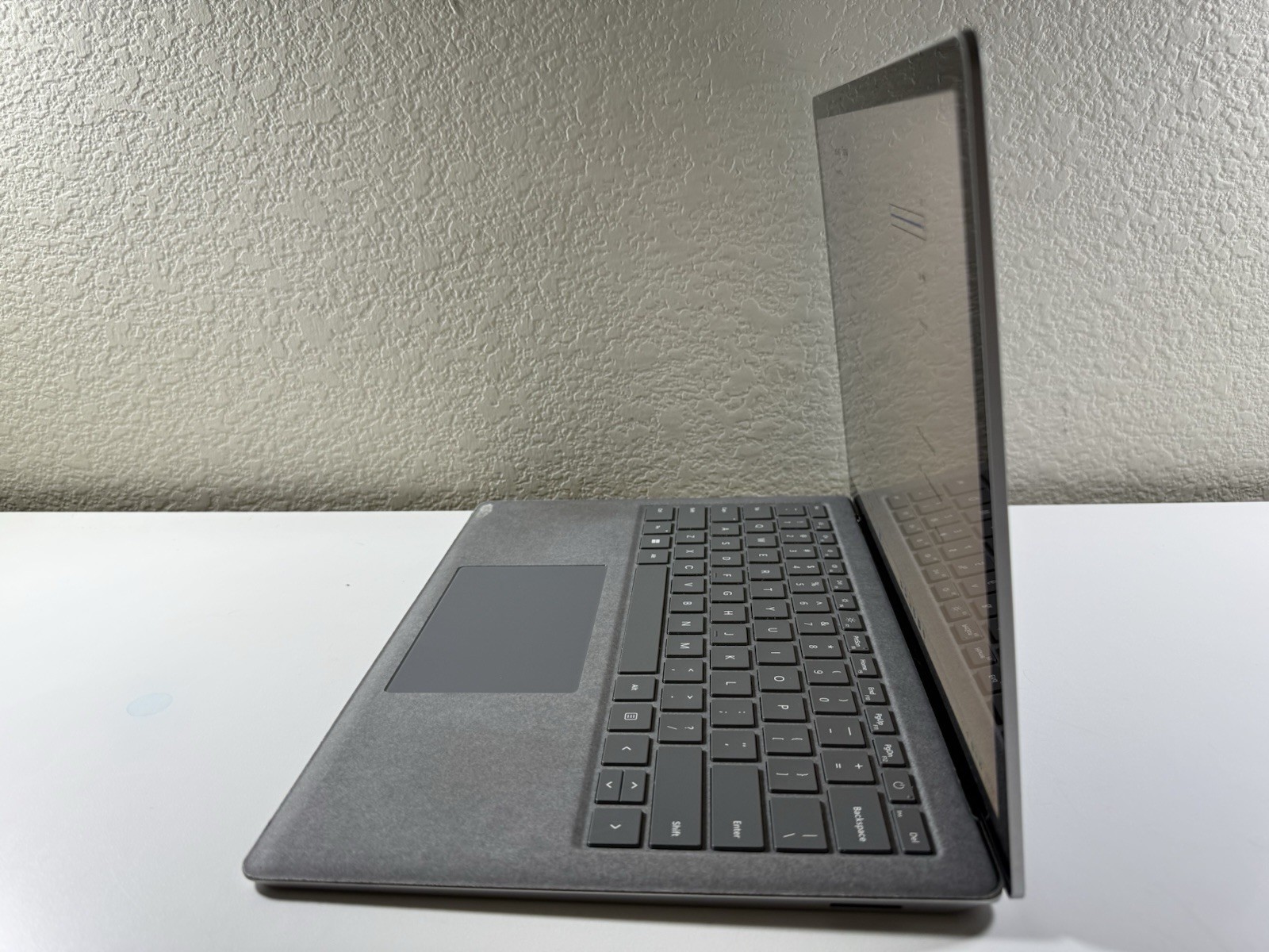 Microsoft Surface Laptop 5 13.5” 1950 Intel Core i7-1265U 16GB RAM 512GB NVME