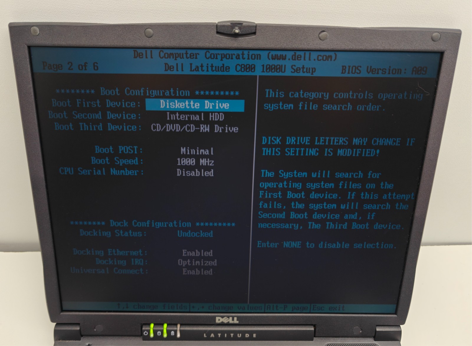 Dell Latitude C800 Intel Pentium III 16MB RAM FOR PARTS OR REPAIR ATI NO HDD CD
