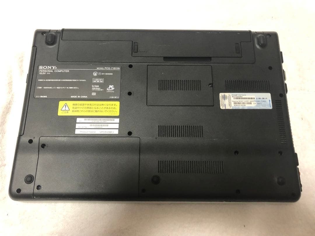 SONY VAIO VPCEH38FJ/W Core i5 2450M 15.5in 6GB 500GB Used m56