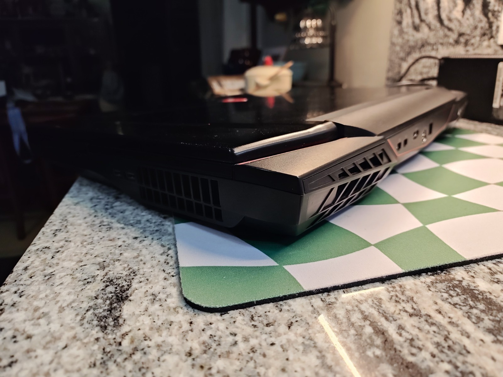 MSI GT80 2QE Titan Gaming Laptop | Dual GTX 980M | Cherry MX Mechanical Keyboard