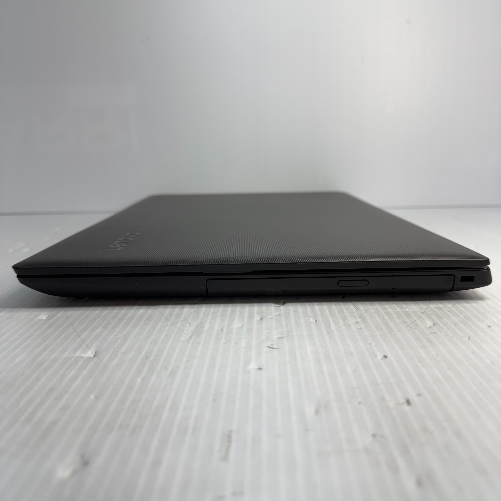 Lenovo IdeaPad 130-15AST AMD A9 Linux Mint 22.3 15.6″ Laptop 128GB SSD 8GB RAM