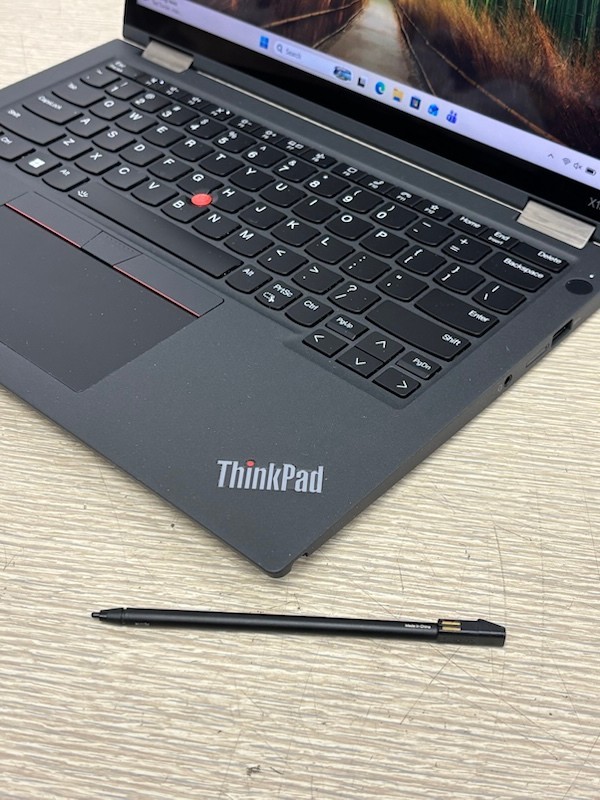Lenovo ThinkPad X13 Yoga Gen 2 Touchscreen 2in1 i5-1145G7 16GB 256GB SSD~ W11 P