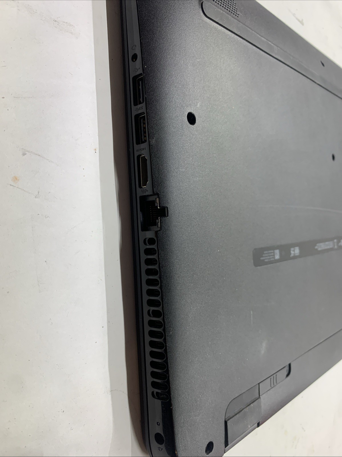 HP Notebook 17-x116dx 17.3in Intel i5-7200U 8GB RAM 1TB HDD DVD RW Win10 READ