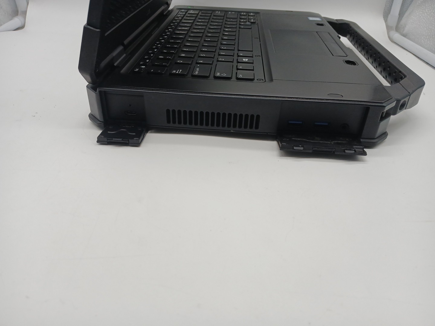 Dell Latitude 5424 Rugged i7-8650U CPU @1.90GHz 32GB RAM 1TB SSD Win 11 Pro