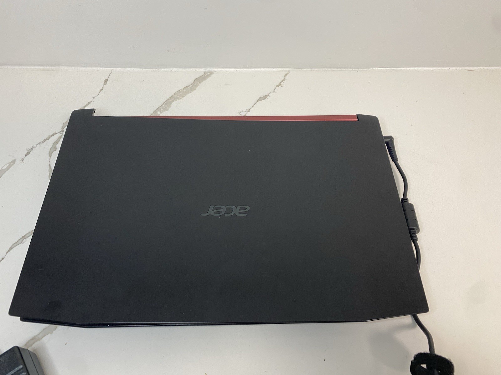 Acer NITRO 5 AN515-42 15.6 inch (AMD Ryzen 5 2500U, 2.0GHz, 8GB RAM) Read Desc