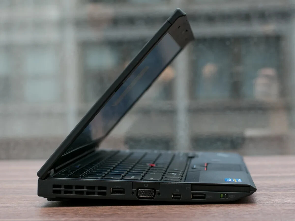 Lenovo ThinkPad X230 i7-3520M@2.7GHZ 16GB/2TB SSD,Wn10Pro,Off24Pro,Tablet