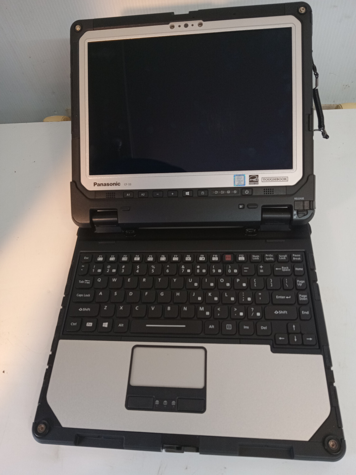 PANASONIC TOUGHBOOK CF-33 , i5-7300, 1TB, 16GB RAM, 2-HD BATS, WEB CAM, 4GGPS