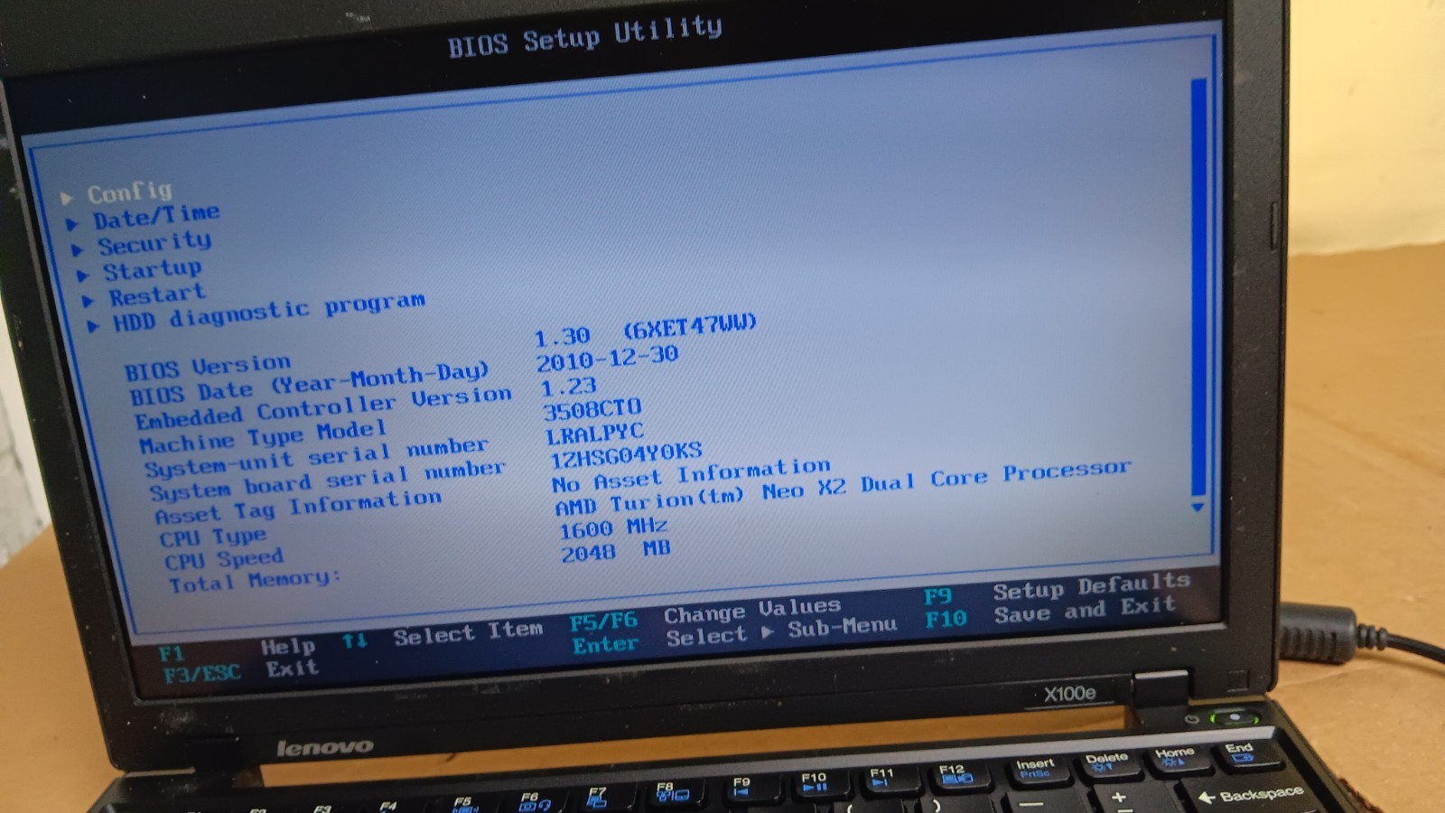 Lenovo Thinkpad X100e Laptop AMD Turion Neo X2 Dual core 11.6-inch LCD Screen