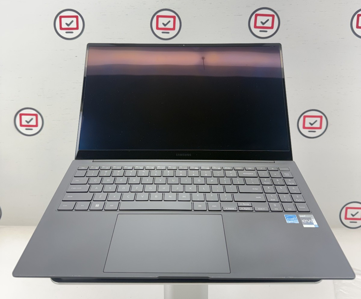 Samsung Galaxy Book2 Pro 15″ i7‑1260P 16 GB 512 GB SSD Graphite 2022