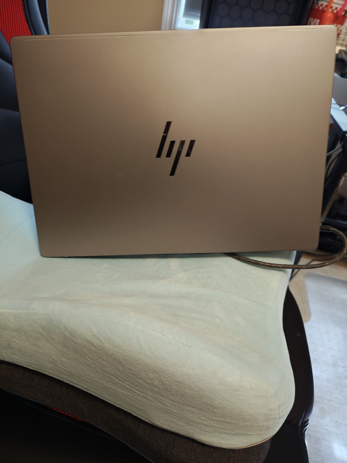 HP – OmniBook X Copilot+ PC 14″ 2.2K Touch Laptop, Snapdragon X Elite, 16GB, 1TB
