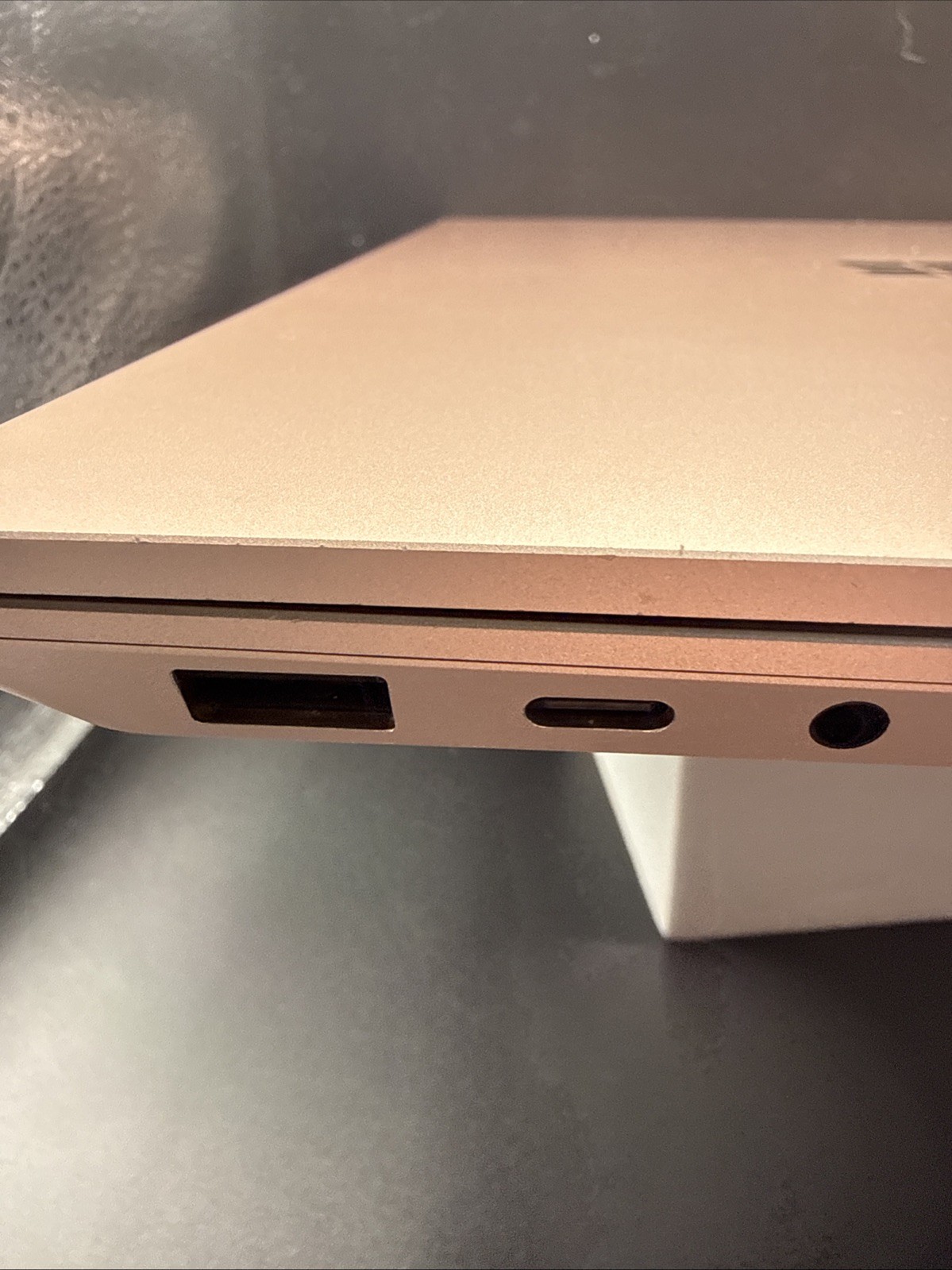 Microsoft Surface Laptop Model 1951 8 GB Ram/ 512 GB with Power Cord TESTED