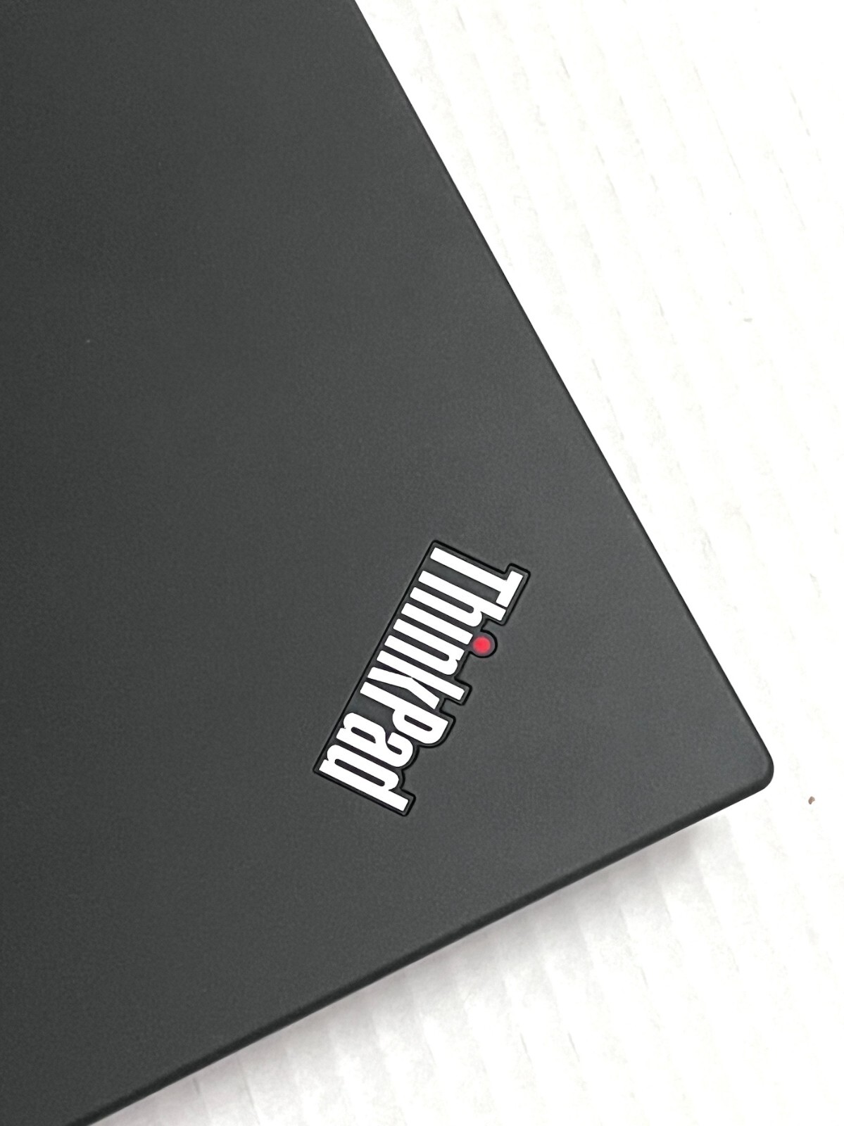 Lenovo T15 20S6-CT01WW Core i7-10510u 16GB 512GB 15.6″ – Warranty July 24