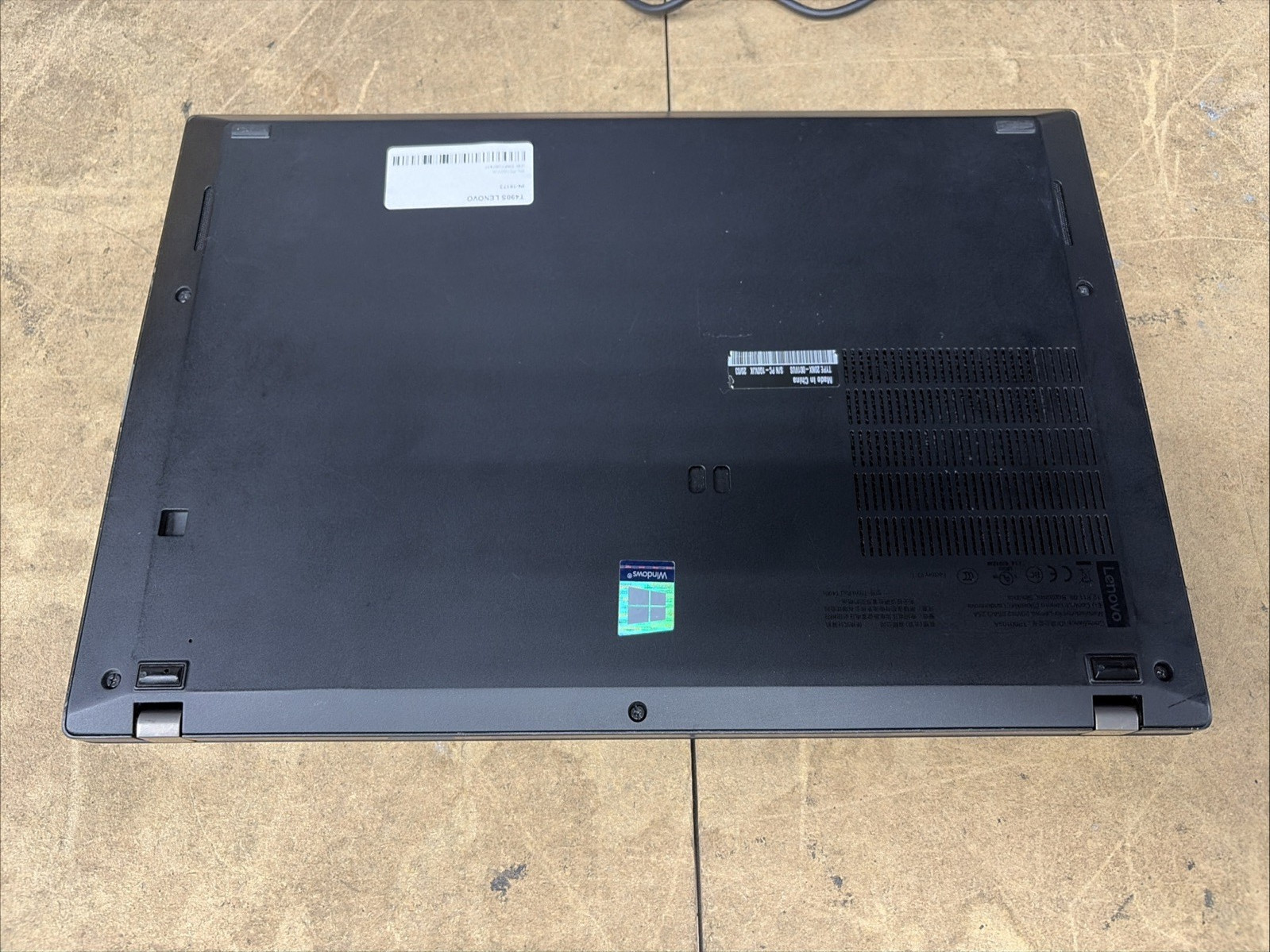 Lenovo ThinkPad T490s 14″ FHD i5-8265u 8GB RAM No OS/SSD