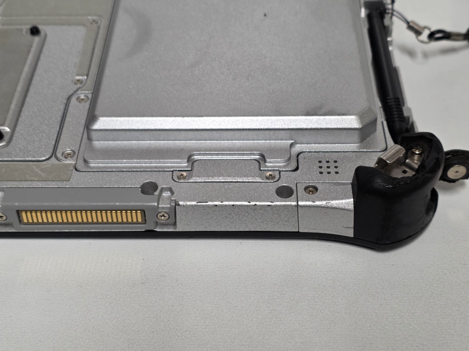 PANASONIC TOUGHBOOK FZ-G1 MK5 10.1″ WUXGA i5-7300U 256GB SSD 8GB GPS HDMI LTE