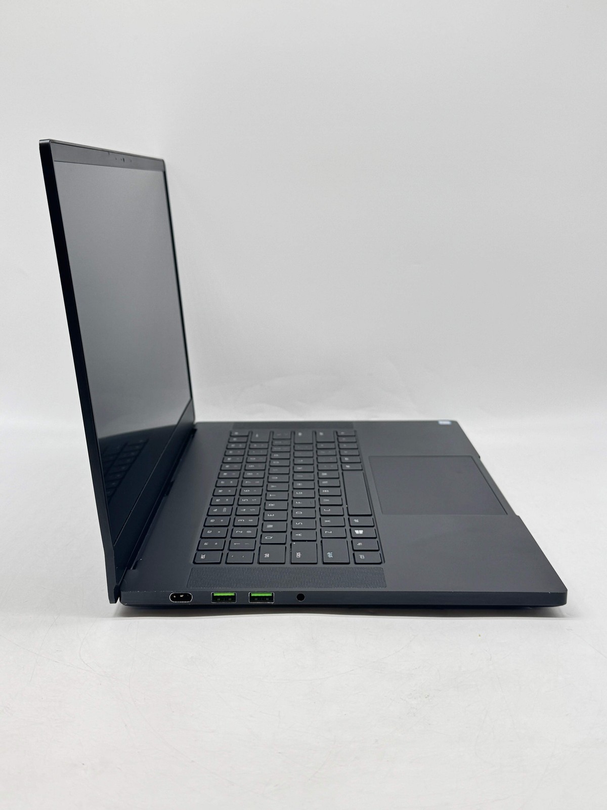 Razer Blade 15 RZ09-02385 15.6″ Core i7-8750H 8GB RAM 1TB SSD GTX 1060 Max Q