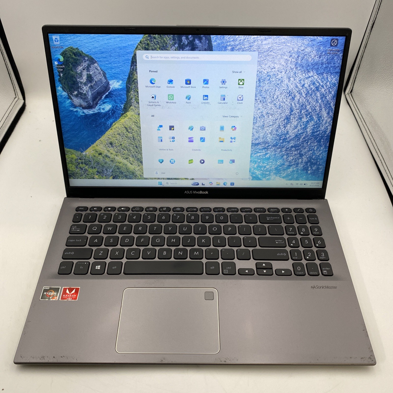 ASUS VivoBook 15 F512D AMD Ryzen 3 3200U @ 2.6GHz 4GB RAM 256GB NVMe W11H