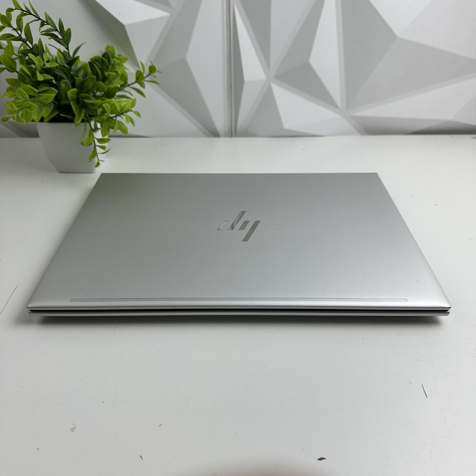 HP EliteBook 840 G9 Laptop, 14″ FHD, i5-1245U, 16GB RAM, 256GB SSD *Pls READ*