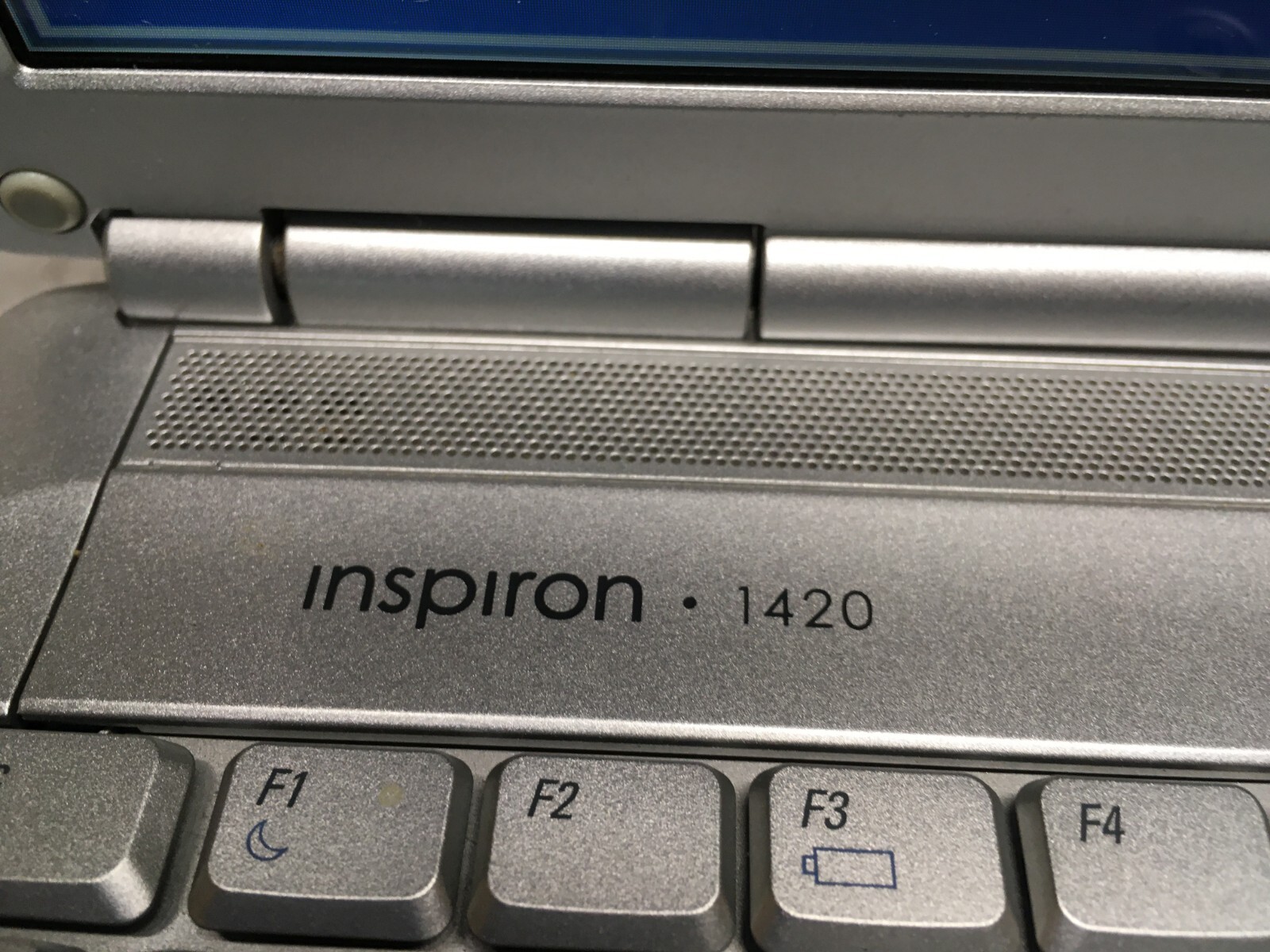 Dell Inspiron 1420 14″ (AS IS) Intel Core 2 Duo @ 1.66 GHz – JZ