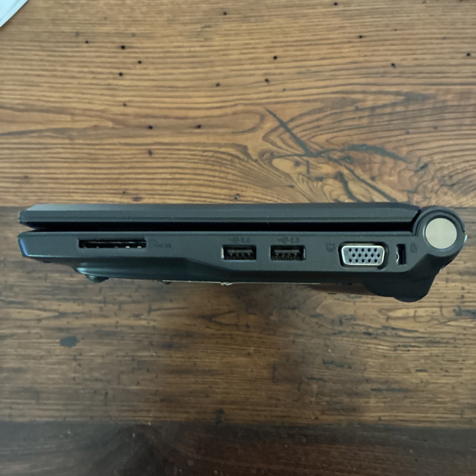 ASUS Eee PC 900 Black Netbook Computer Intel 2GB Ram 15GB SSD Charger Linux