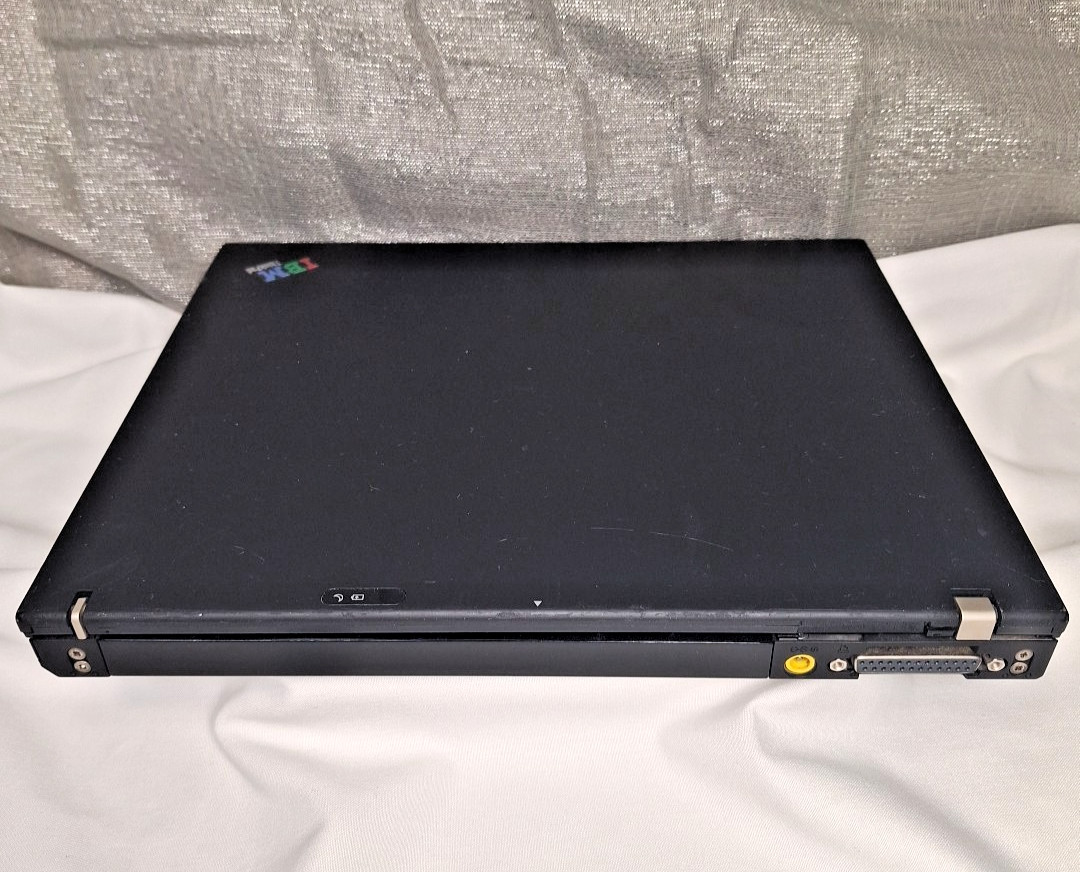 IBM Thinkpad T43 Laptop Powers On – For Parts