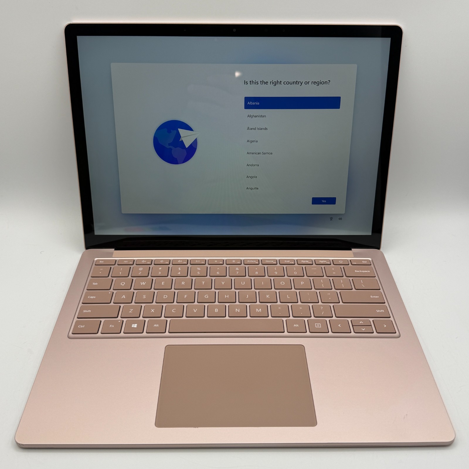 Microsoft Surface Laptop 4 1951 13.5″ i5-1145G7 16GB 256GB SSD Win11 Pro Dent
