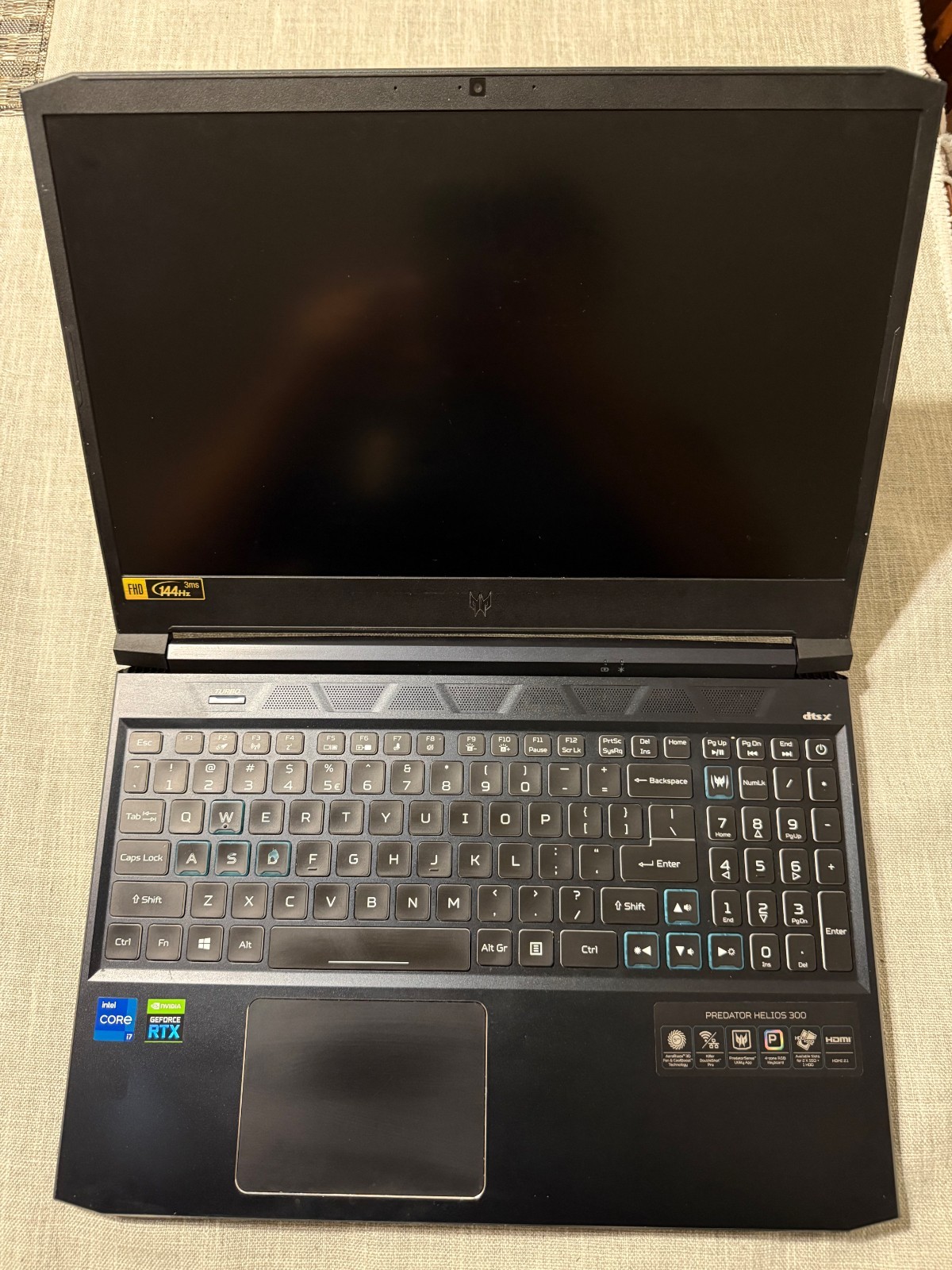 Acer Predator Helios 300 (512GB SSD, Intel Core i7-11800H, 4.60 GHz,32GB Crucial