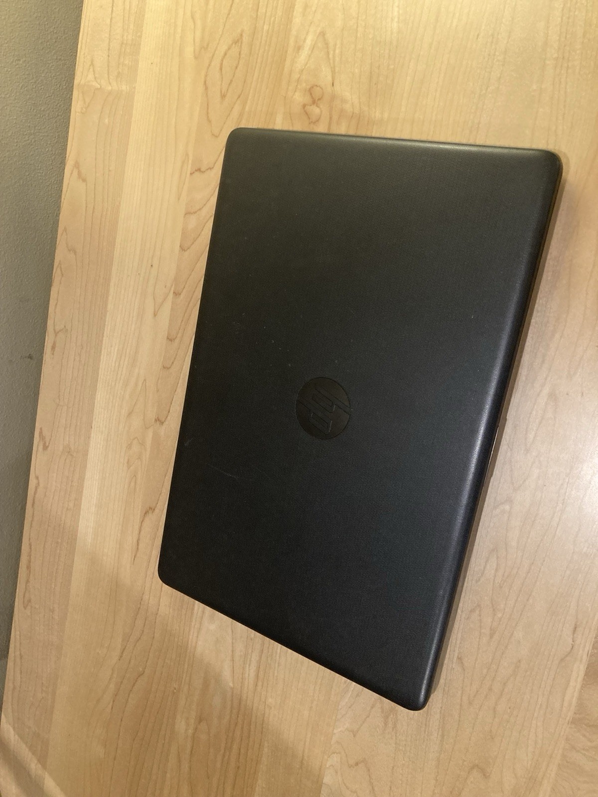 HP Notebook 15-db0xxx 14″ AMD A6-9225 4GB RAM Radeon R4 Black Used