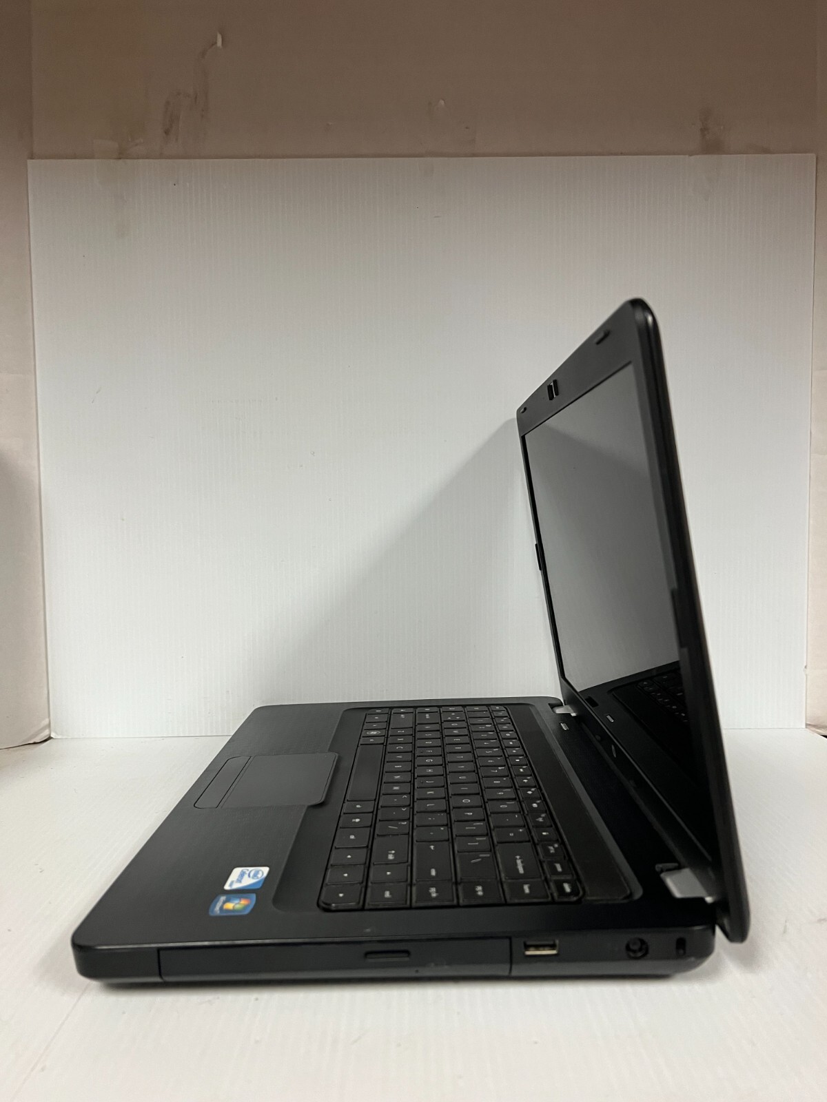 HP G56-129WM 15″ Laptop, intel celeron 900, 3GB RAM, No HDD