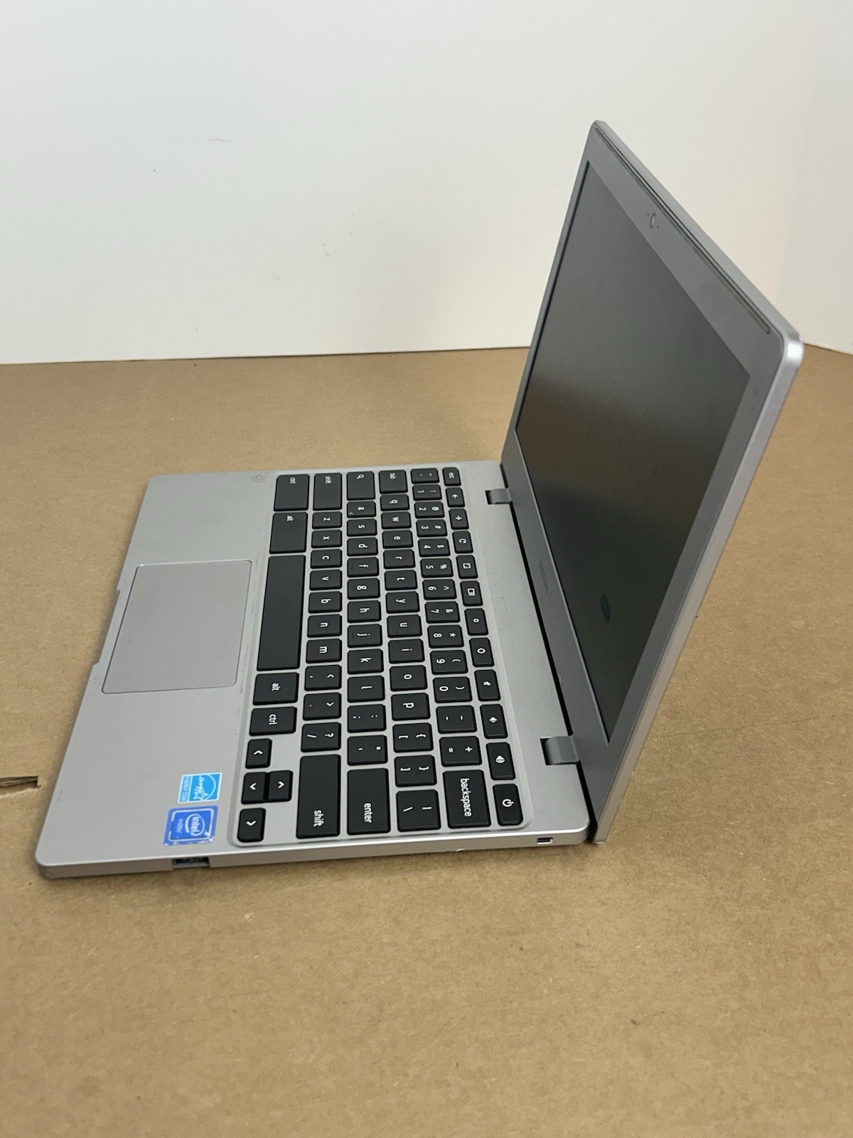 SAMSUNG XE310XBA Chromebook 4 11.6″ , NO Power Cable(Poor Surface)
