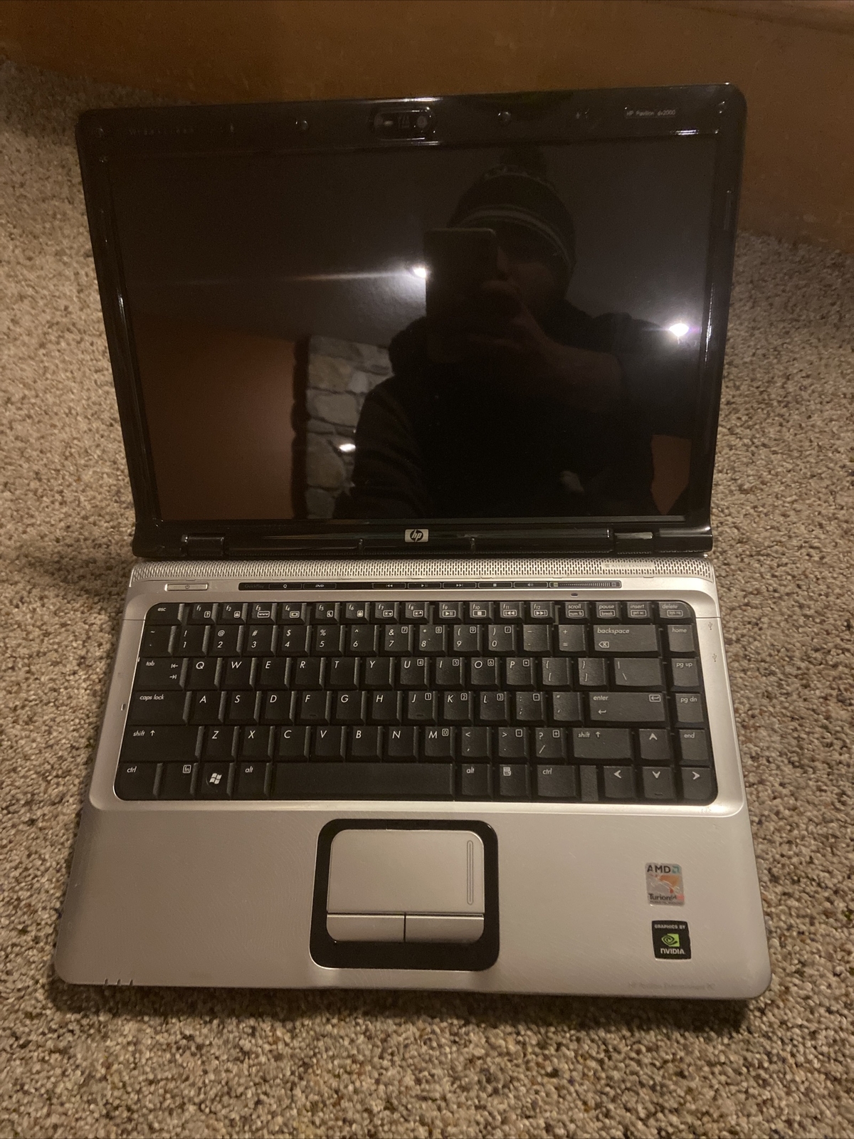 HP Pavilion Widescreen Entertainment PC dv2000 Laptop – UNTESTED – Nice