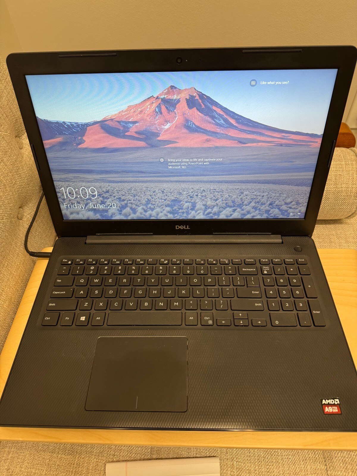 Dell laptop AMD A9 7th gen, 15inch screen, 4gb RAM, 100gb HDD