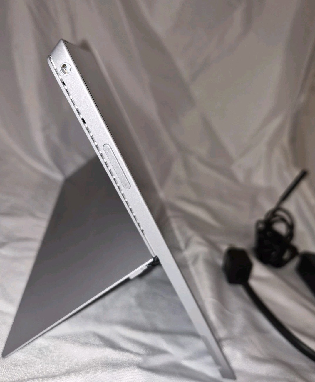 Microsoft Surface Pro 3 i7-4650U 8GB RAM 128GB SSD Windows 10 Pro Tablet