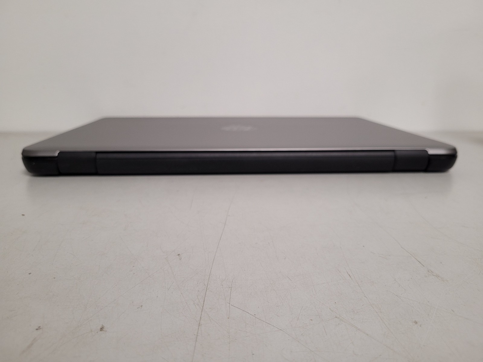 Hp notebook 17-x061nr 17.3″ i3-6100u 2.3ghz 8Gb ram 1tb hdd charger 8CG707101P