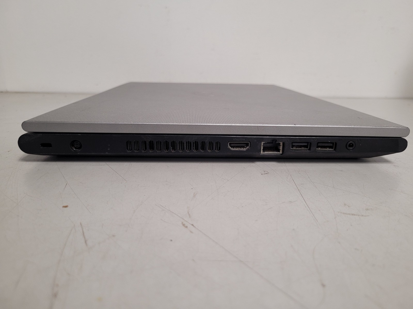 Dell inspiron 3542 15.6″ i3-4005u 1.7ghz 4gb ram 500 gb hdd w11p charger G513M52