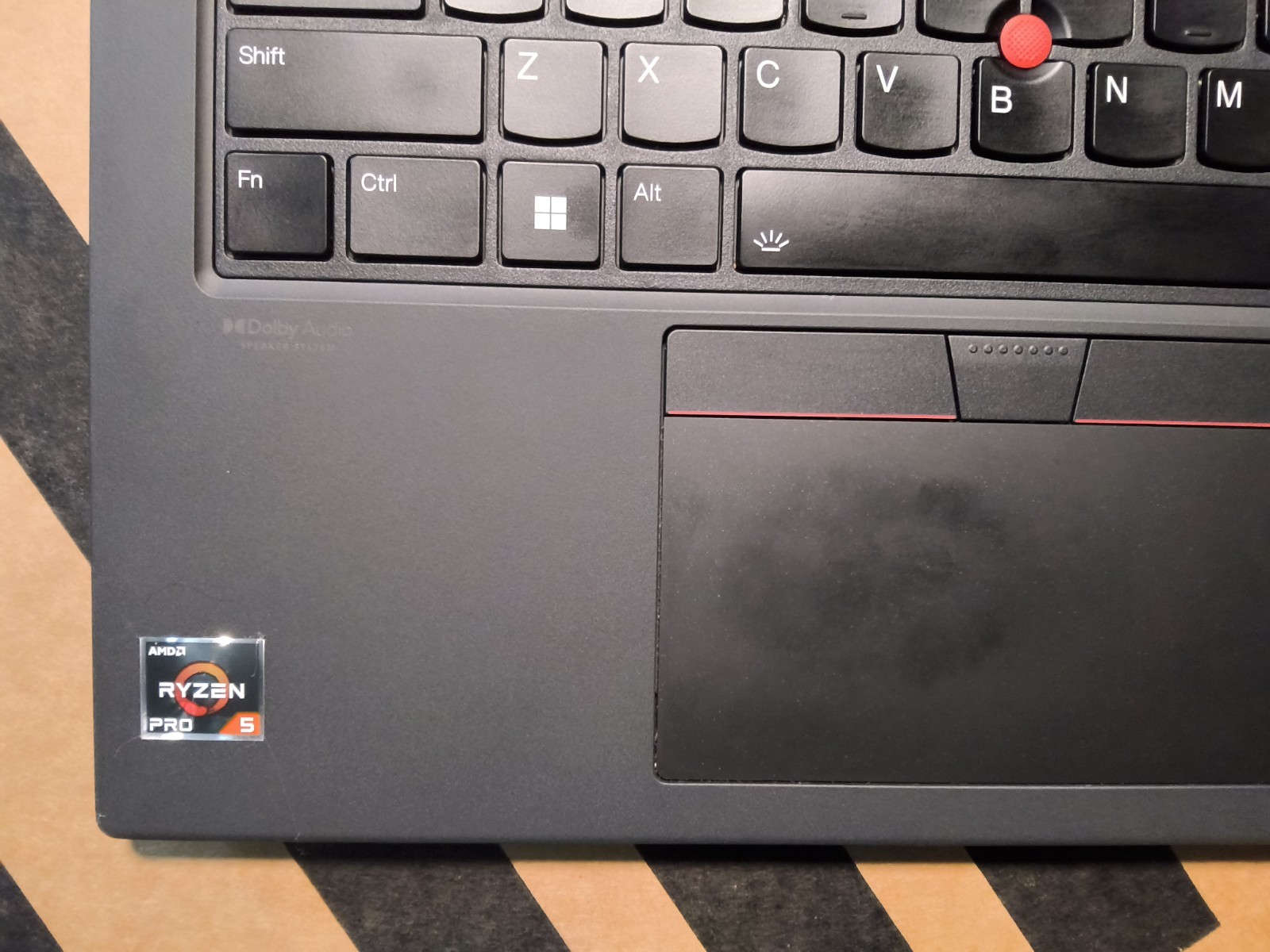 Lenovo ThinkPad T14 Gen 3 14″ 512 GB SSD 16 GB RAM Ryzen 5 Pro 6650U (+ mouse)