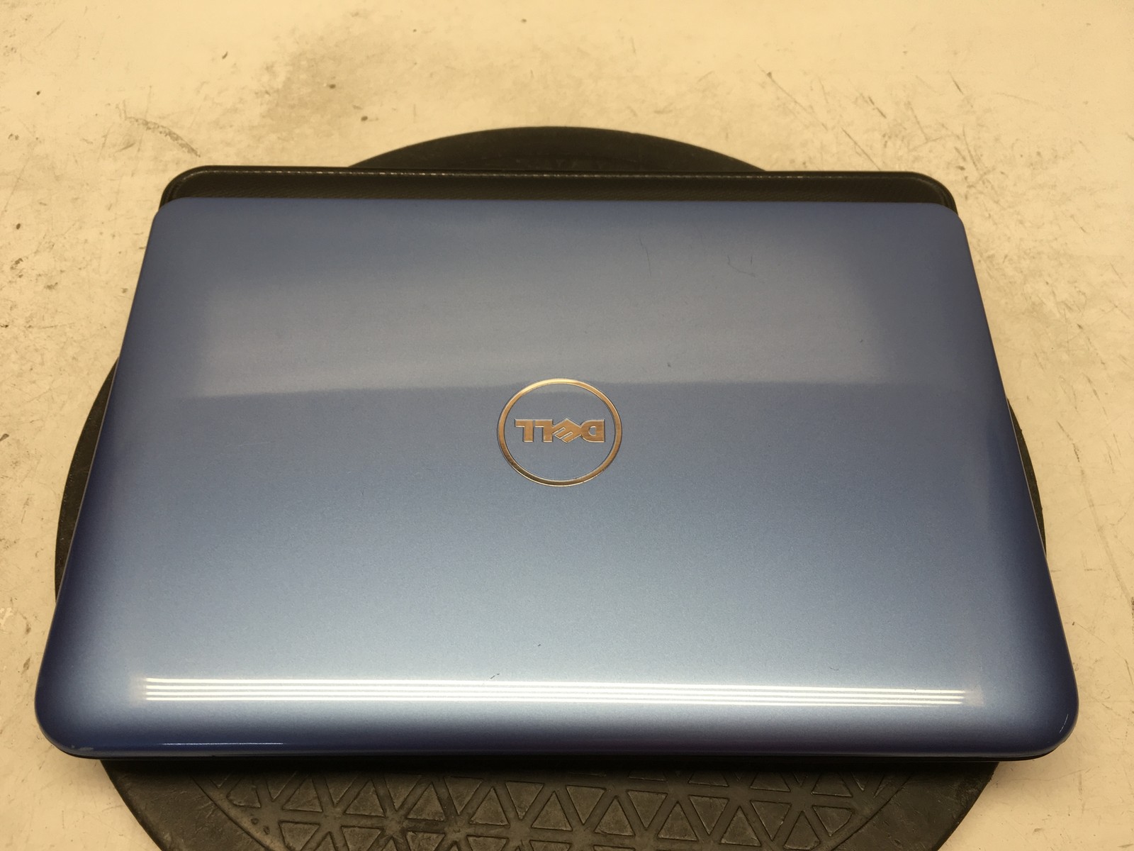 Dell Inspiron Mini 1012 Intel Atom N450 1.66GHz 2 GB NO HDD No Batt
