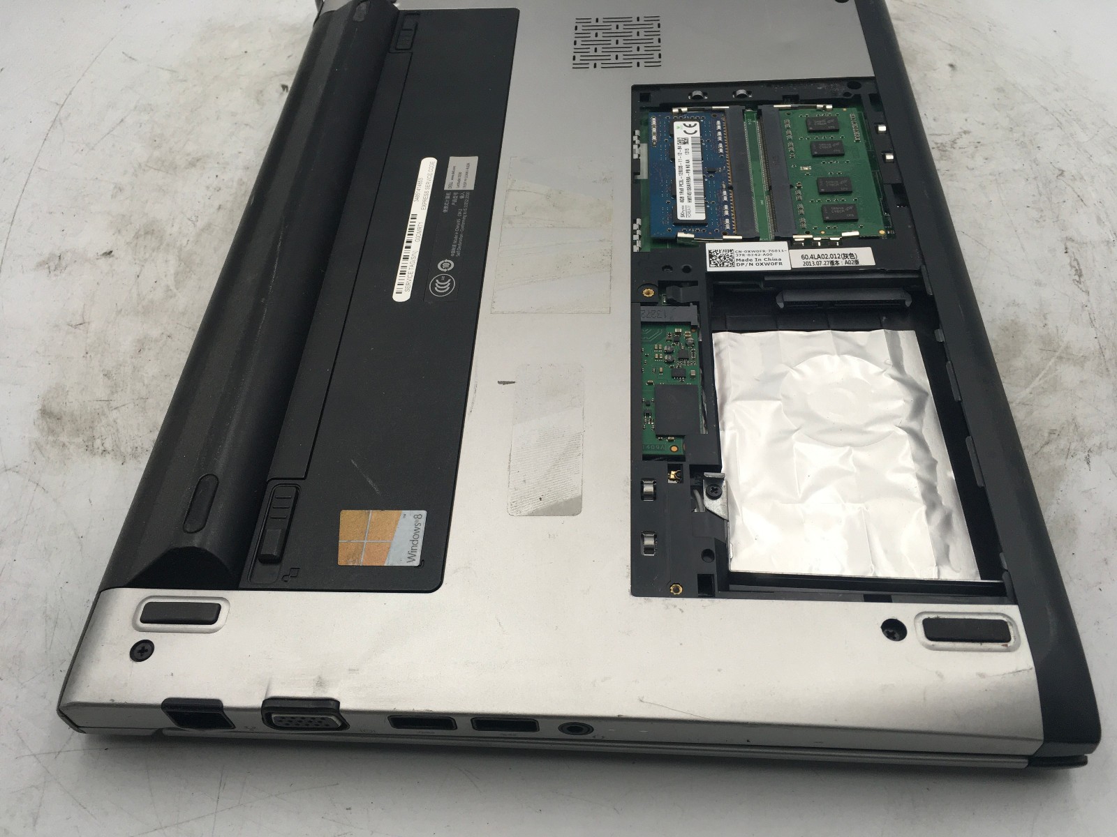 DELL LATITUDE 3330 – FOR PARTS/BAD LCD -INTEL I5 1155G7 – 8GB RAM -READ DESC- BB