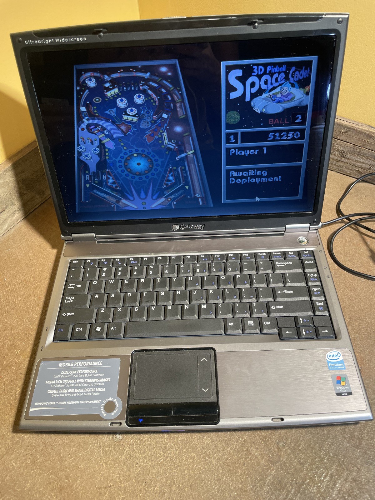 Gateway Laptop Mt3707 Windows XP 149GB HDD DVD Drive Tested & Working w/ Charger